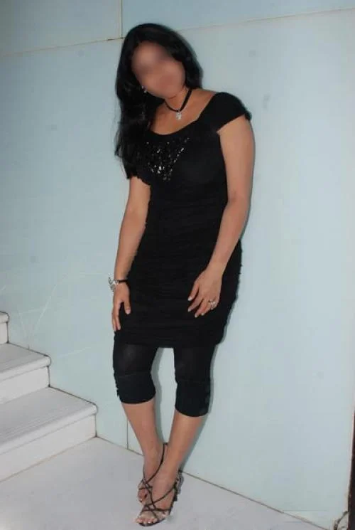 Call Girls Agra Road